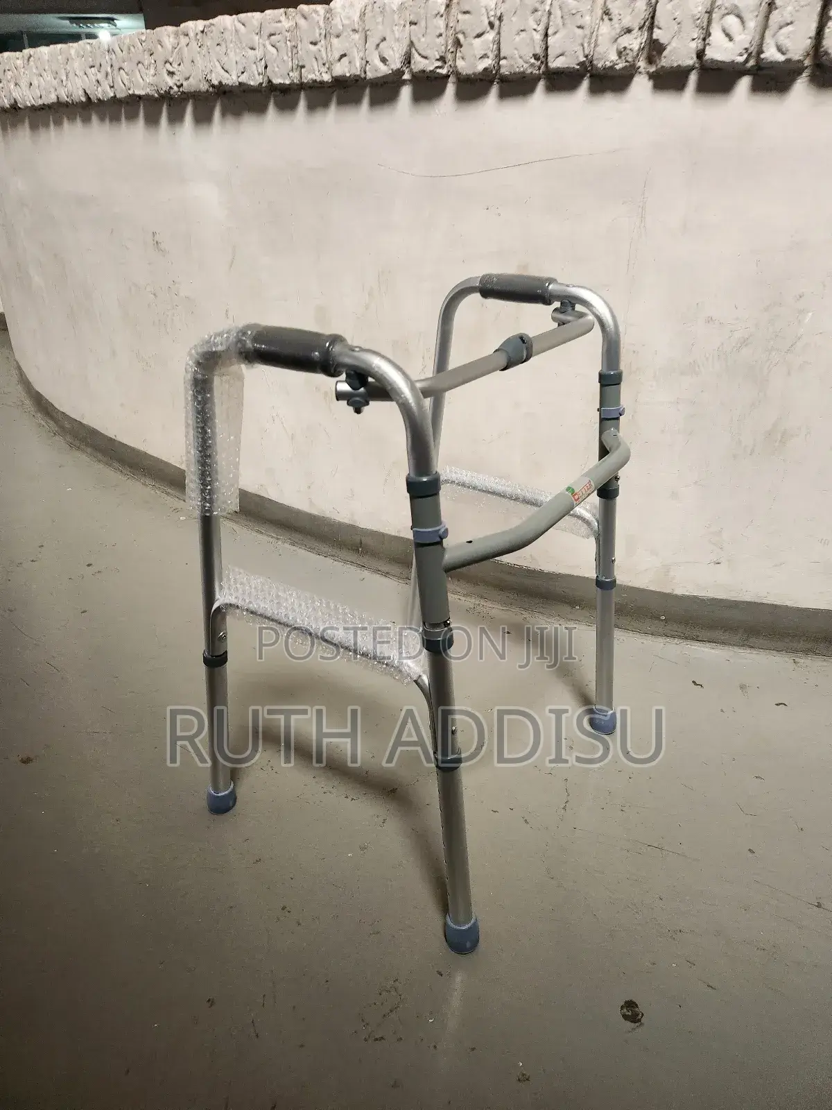 Medical Walker胎動almunium Walker雞肉medical Walker䐭受walker肺炎walking Aid