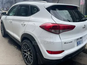 Hyundai Tucson 2017 White