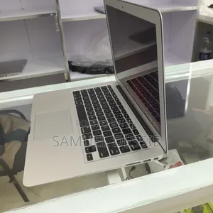 New Laptop Apple MacBook Air 2017 8GB Intel Core I5 SSD 256GB