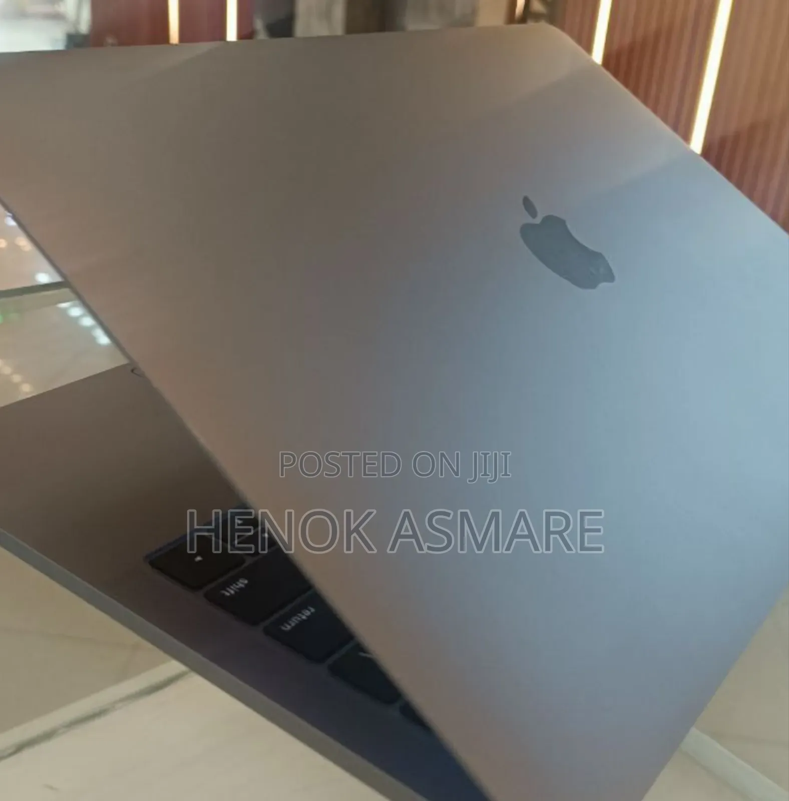 New Laptop Apple MacBook 8GB Intel Core I5 SSD 256GB