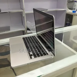 Laptop Apple MacBook Pro 2012 6GB Intel Core I5 SSD 256GB