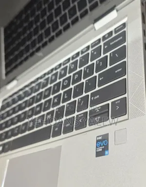 New Laptop HP EliteBook 830 G8 16GB Intel Core i5 SSD 512GB