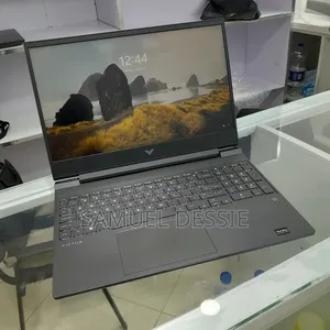 New Laptop HP Victus 15 16GB AMD Ryzen 7 SSD 512GB