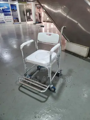 Photo - Commode Wheelchair建立toilet Wheelchair寄送commode Wheelchair朱雀wheelchair