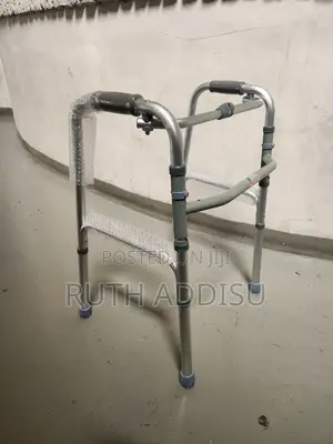 Photo - Walkernew Medical鵝毛medical Walker懲戒walker垂直almunium Walker嶄你walker New