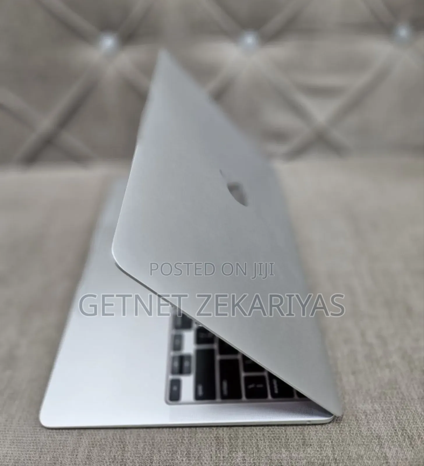 New Laptop Apple MacBook Air 2020 8GB Intel Core i5 SSD 512GB