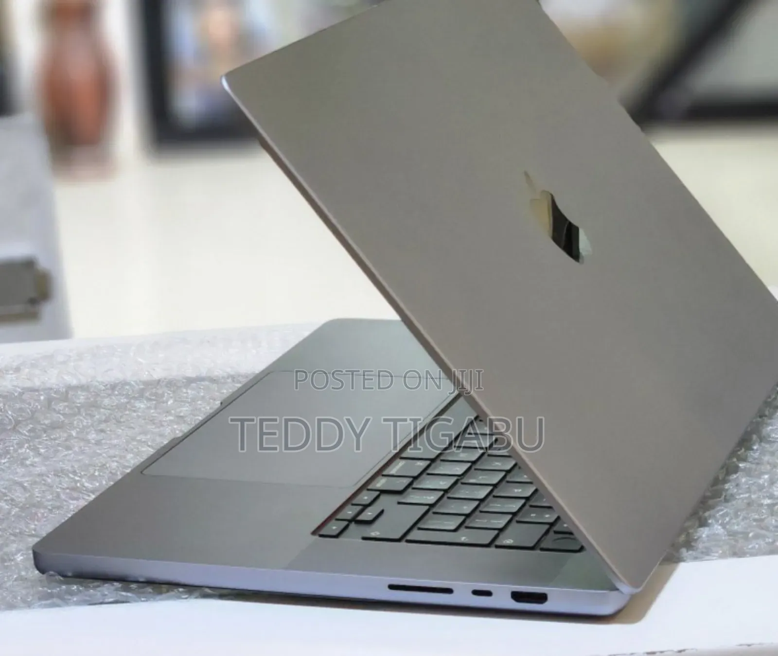 New Laptop Apple MacBook Pro 2021 M1 32GB Apple M1 SSD 512GB