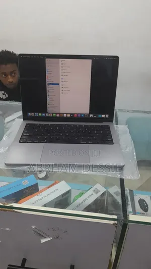 Photo - New Laptop Apple MacBook Pro 2021 M1 32GB Apple M1 Pro SSD 512GB