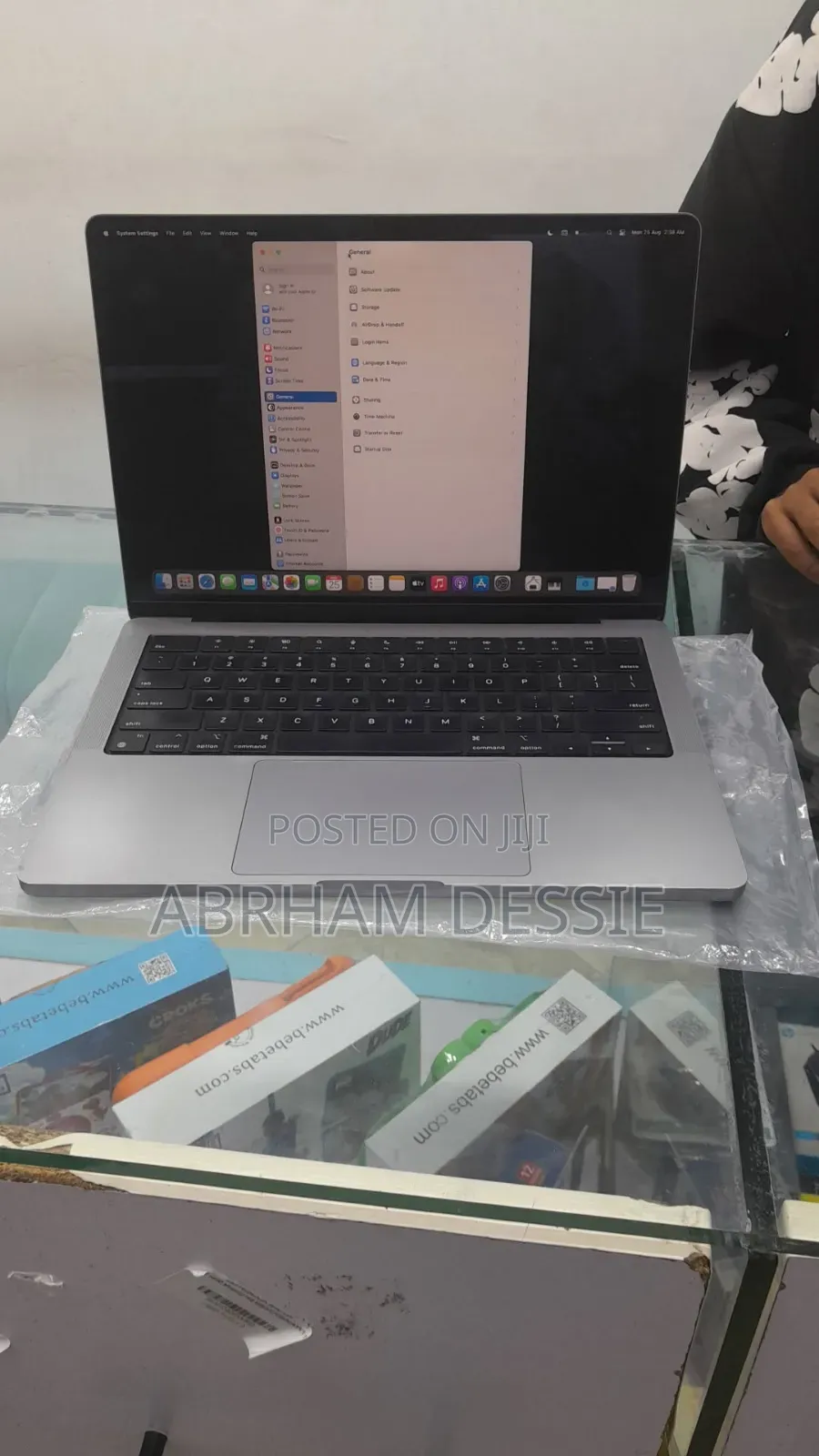 New Laptop Apple MacBook Pro 2021 M1 32GB Apple M1 Pro SSD 512GB