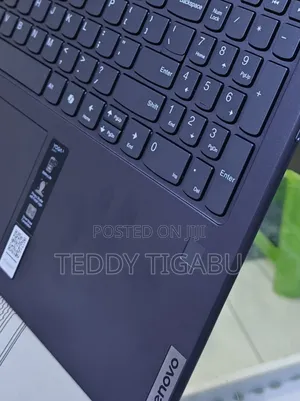 New Laptop Lenovo Yoga 7i 16GB Intel Core Ultra 7 SSD 1T