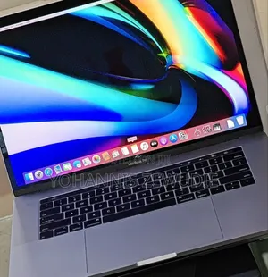 Photo - New Laptop Apple MacBook Pro 2019 32GB Intel Core I9 SSD 512GB