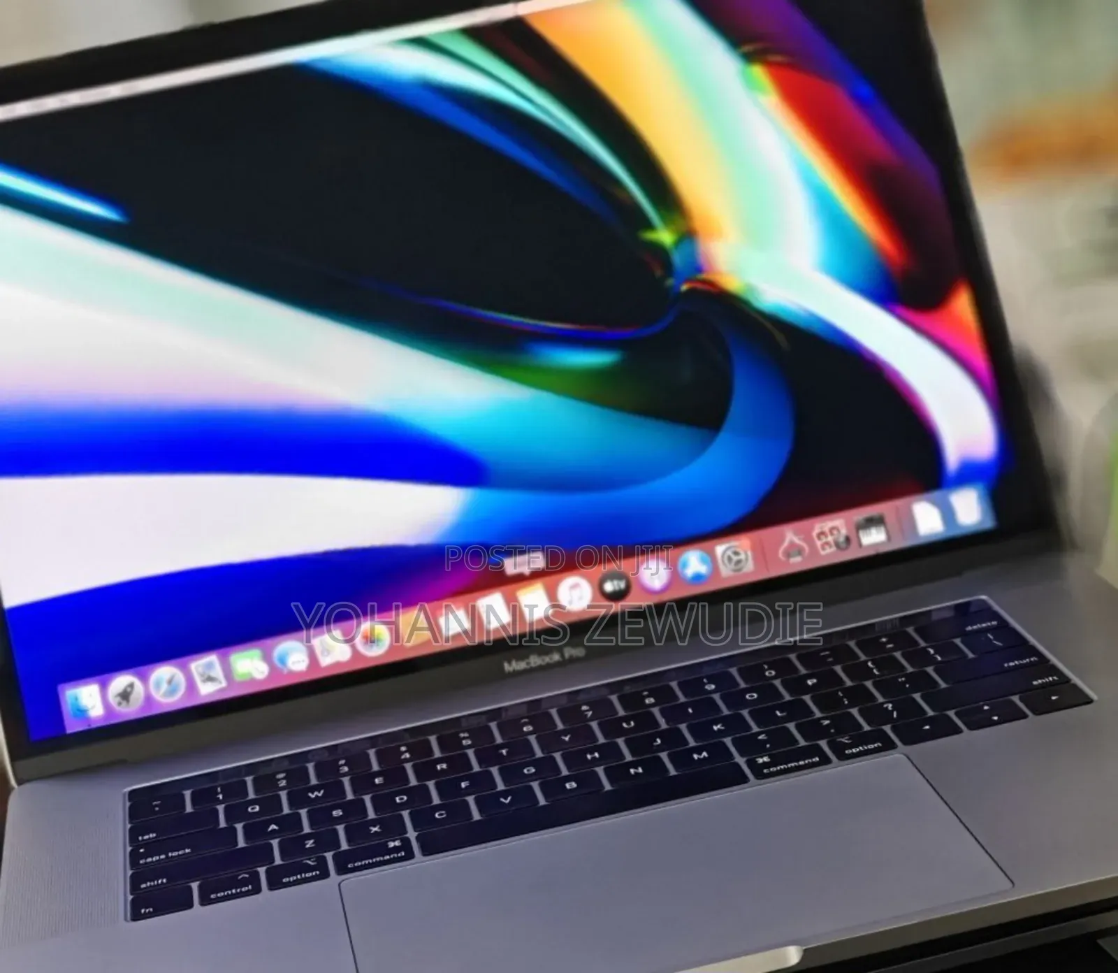 New Laptop Apple MacBook Pro 2019 32GB Intel Core I9 SSD 512GB