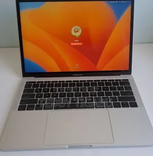 New Laptop Apple MacBook Pro 2017 8GB Intel Core I5 SSD 256GB