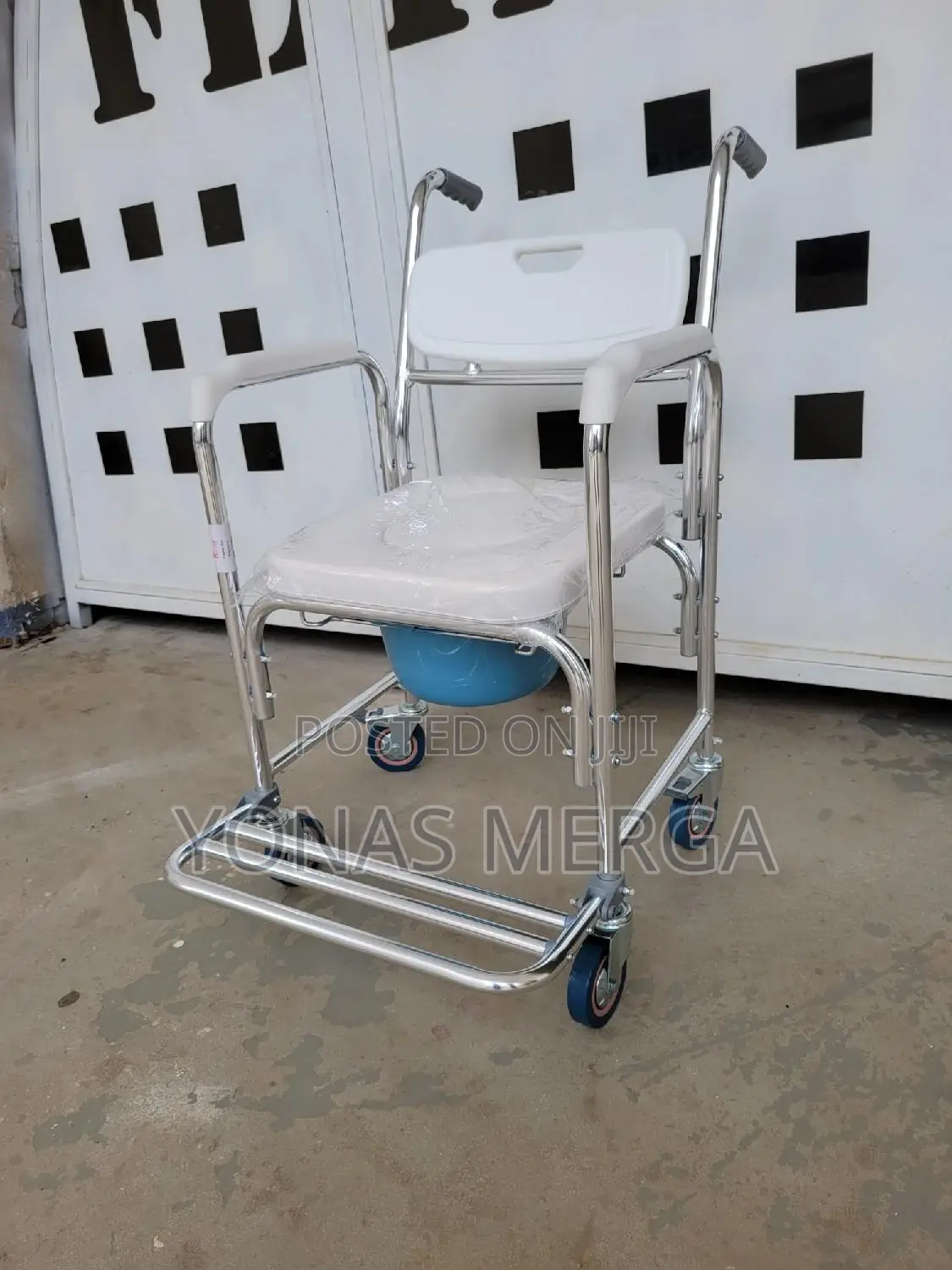 Toilet Chair殮屾commode Chair两幽"4-in-1" Chair Due to Its Versatile Uses