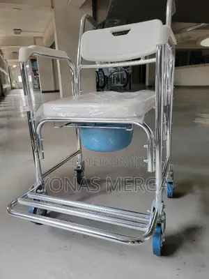 Photo - Commode Chair協πwith Wheels Seat嶷፼removable Bucket∆∆ a Shower፸屣commodo