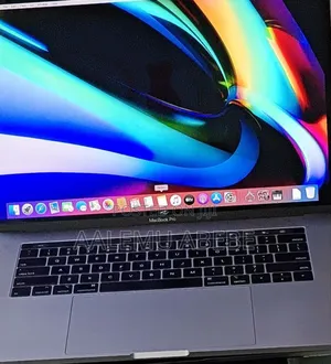 Photo - New Laptop Apple MacBook Pro 2019 16GB Intel Core I9 SSD 1T