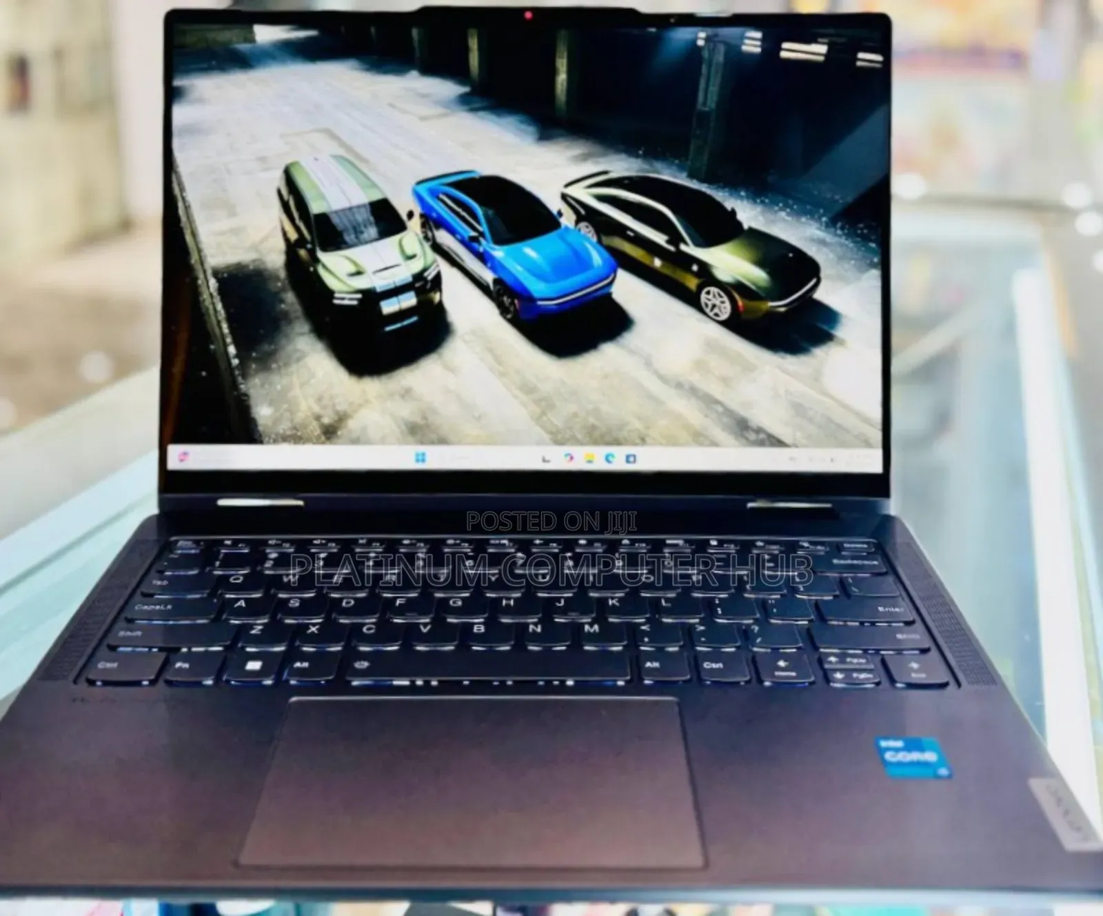 New Laptop Lenovo Yoga 710 16GB Intel Core i5 SSD 512GB