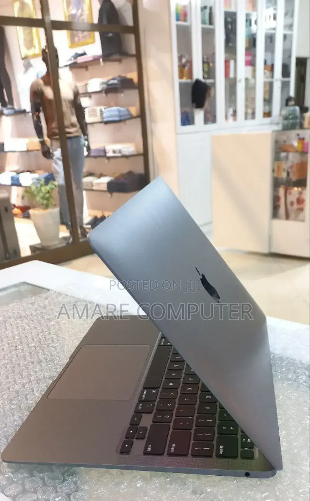 New Laptop Apple MacBook Air 2020 M1 8GB Apple M1 SSD 256GB