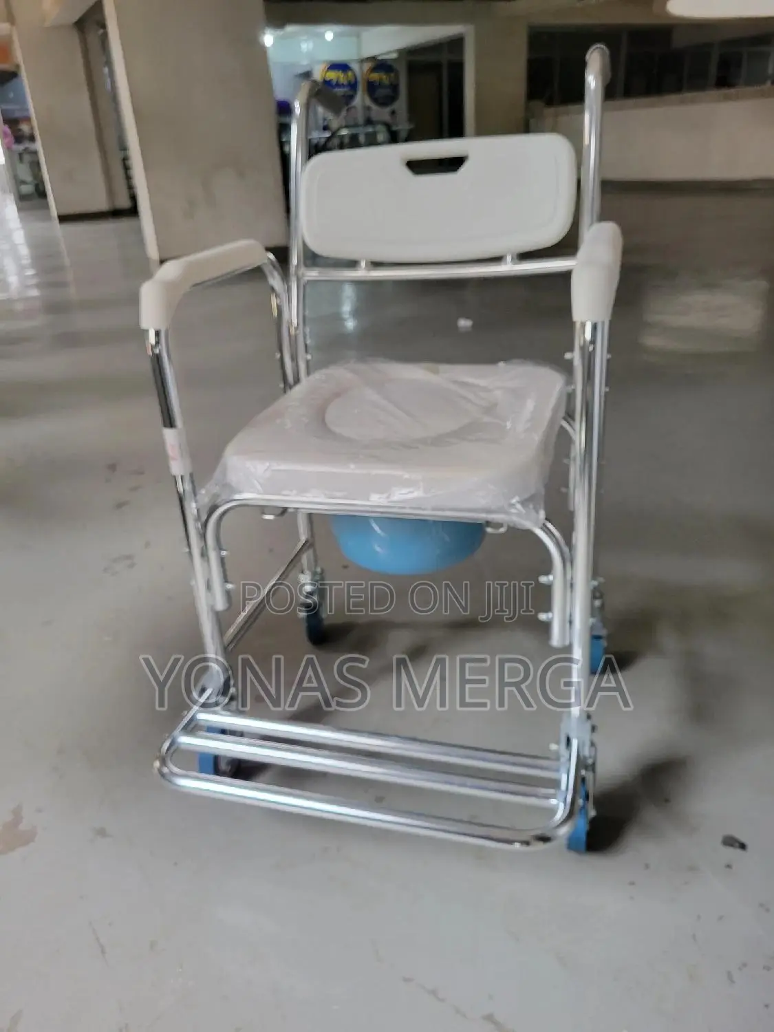 Multiple Function Toilet Chair詹፶commode Chair兢§Waterprof Rolling Chair
