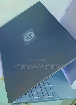 New Laptop HP Pavilion 15 8GB Intel Core I5 SSHD (Hybrid) 1.5T