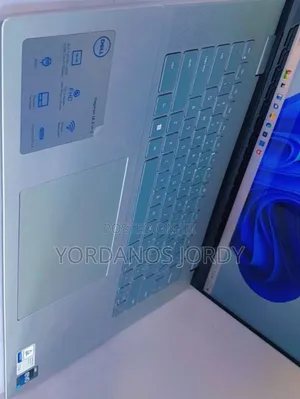 New Laptop Dell Inspiron 16 5620 16GB Intel Core I7 SSD 1T