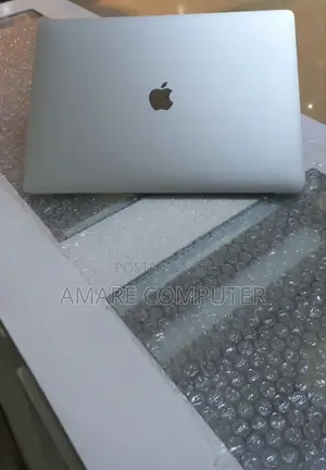 New Laptop Apple MacBook Pro 2017 16GB Intel Core I7 SSD 256GB