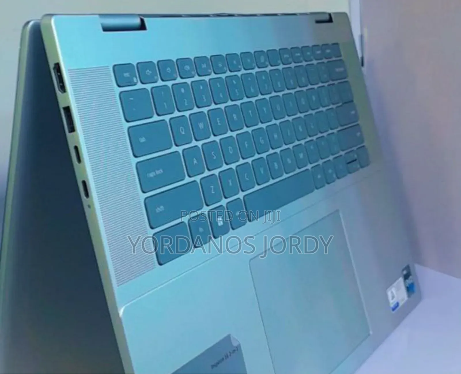 New Laptop Dell Inspiron 16 5620 16GB Intel Core i7 SSD 1T