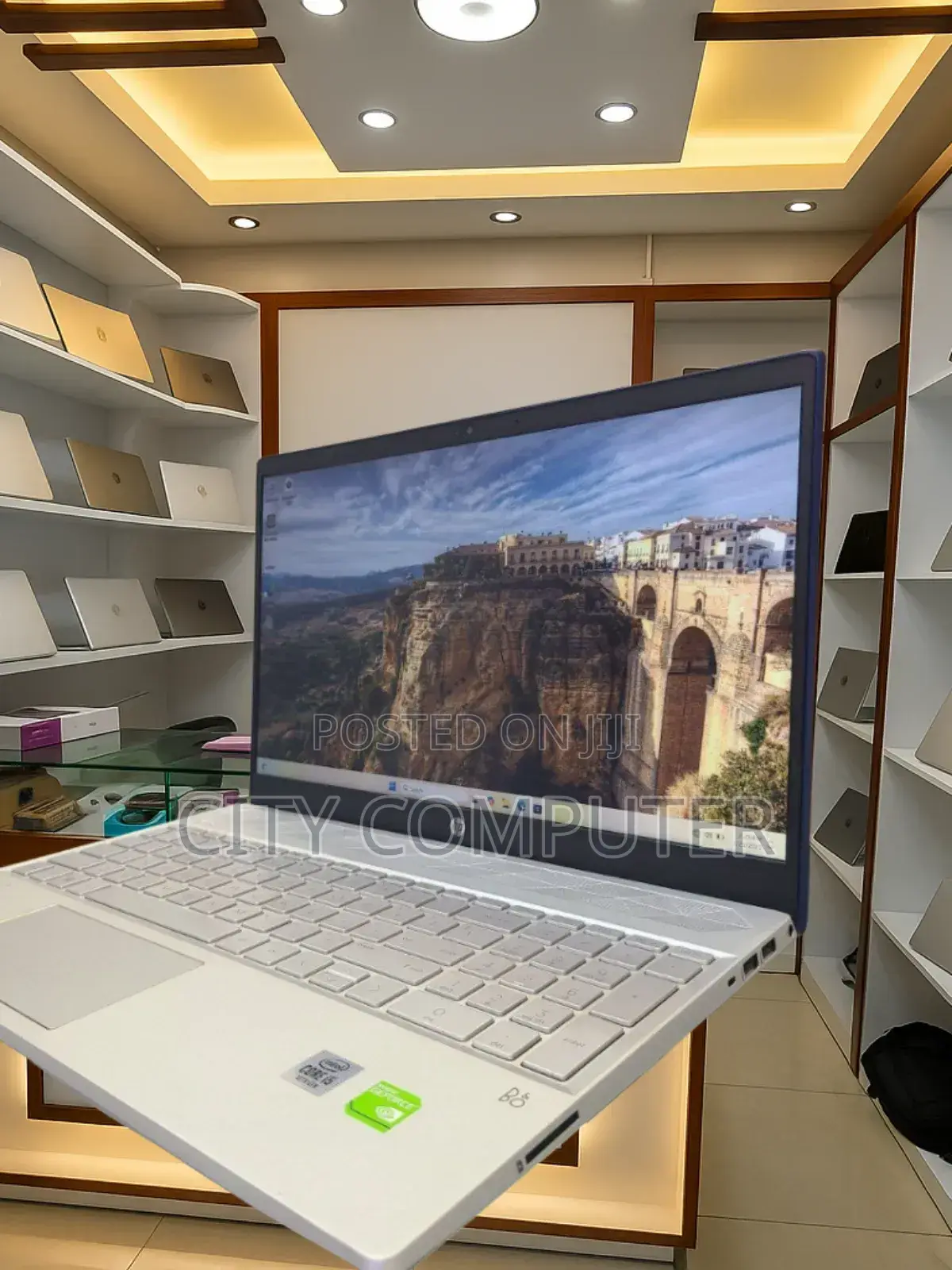 New Laptop HP Pavilion 15 8GB Intel Core I5 SSD 512GB