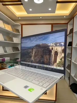 New Laptop HP Pavilion 15 8GB Intel Core I5 SSD 512GB