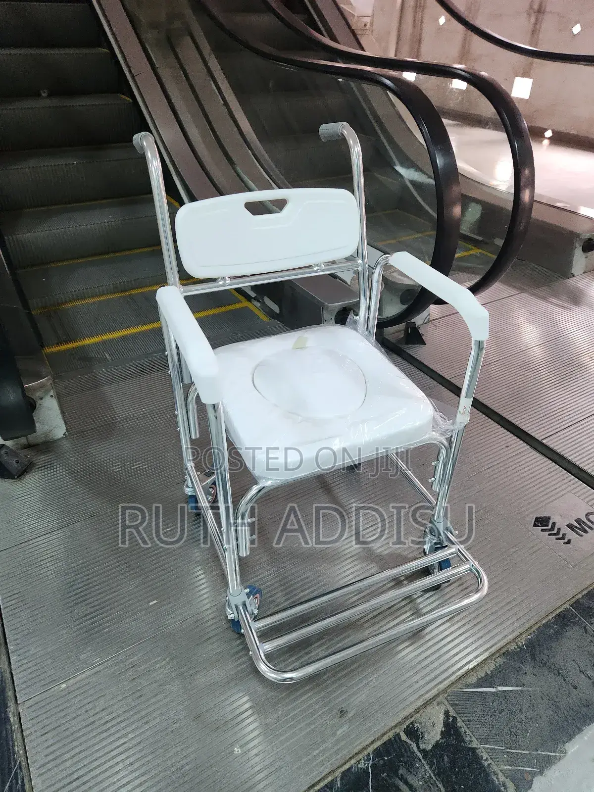 Wheelchair喬治commode Wheelchair壓抑toilet Wheelchair憨我wheelchair Commode