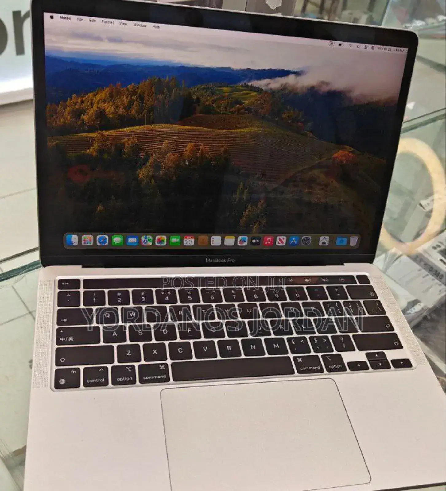 New Laptop Apple MacBook Pro M1 8GB Apple M1 SSD 256GB