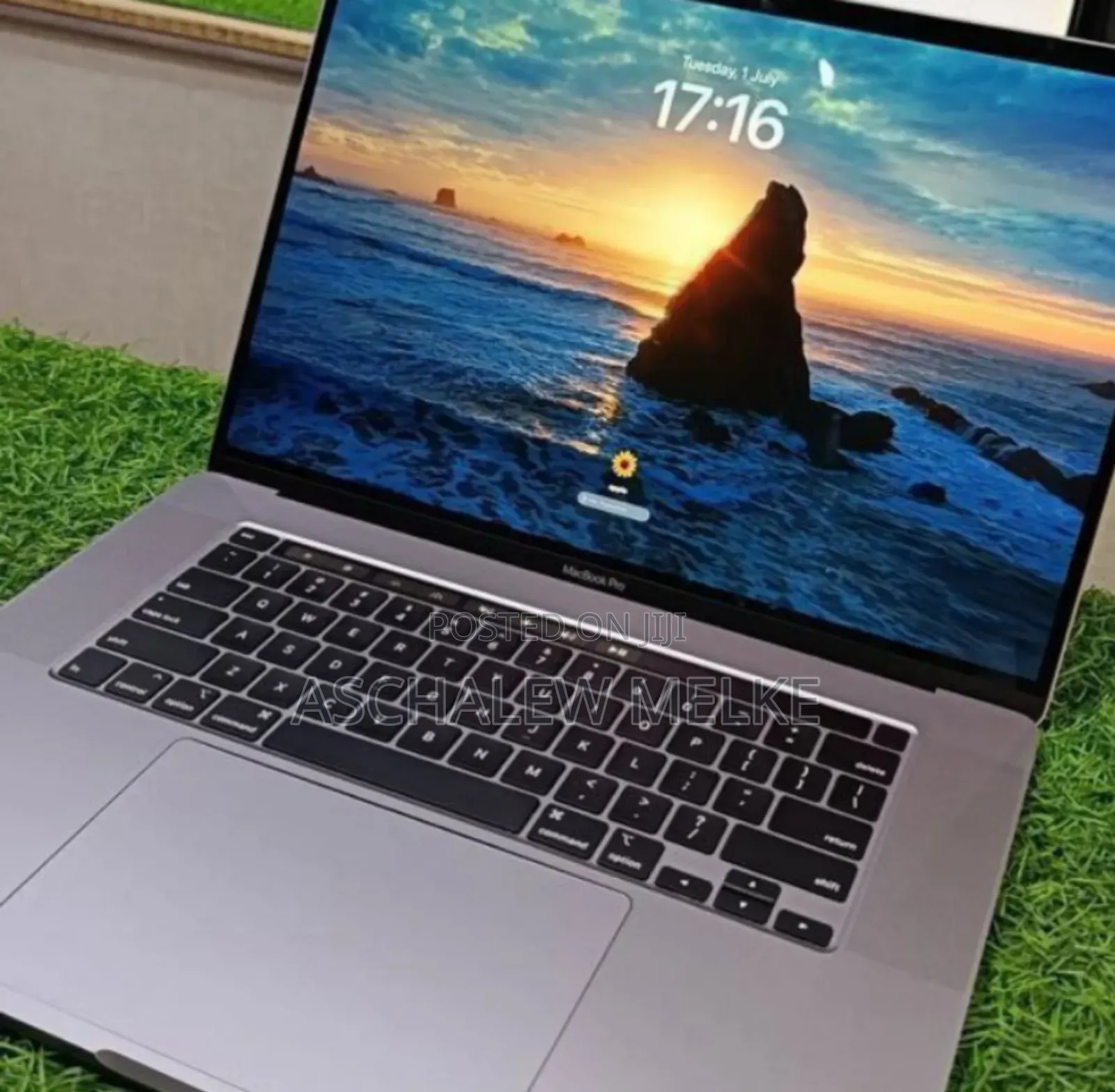 New Laptop Apple MacBook Pro 2019 32GB Intel Core I9 SSD 512GB