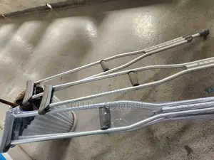 Photo - Axillary Bilateral Crutches肋我crutches朱雀axillary Crutches朱明crutches