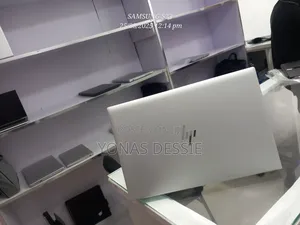 New Laptop HP EliteBook 840 G8 16GB Intel Core i5 SSD 512GB