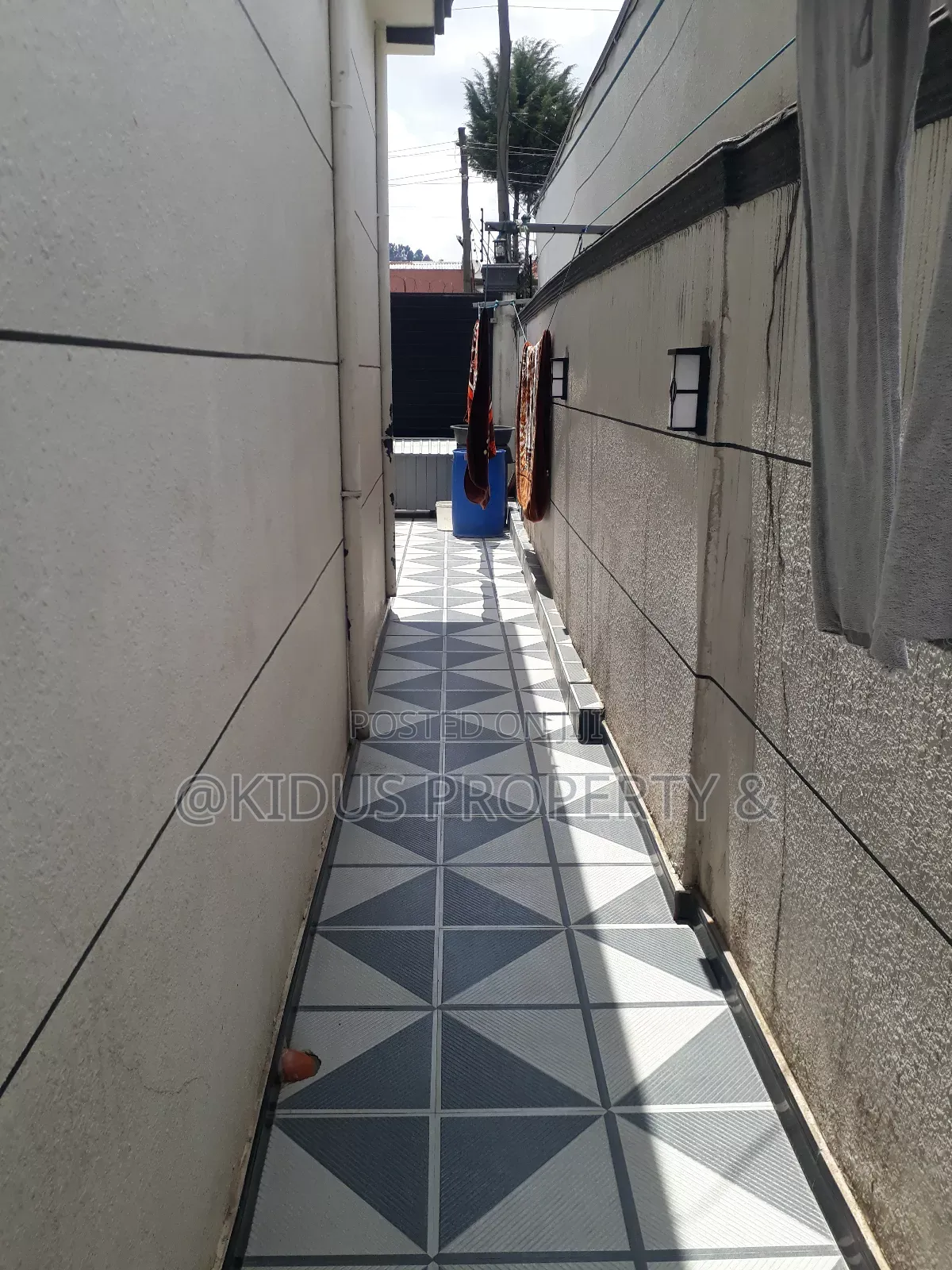 3bdrm Villa in Around Naswe, Nifas Silk-Lafto for rent