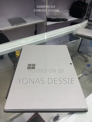 Photo - New Laptop Microsoft Surface Pro 7 8GB Intel Core I5 SSD 128GB