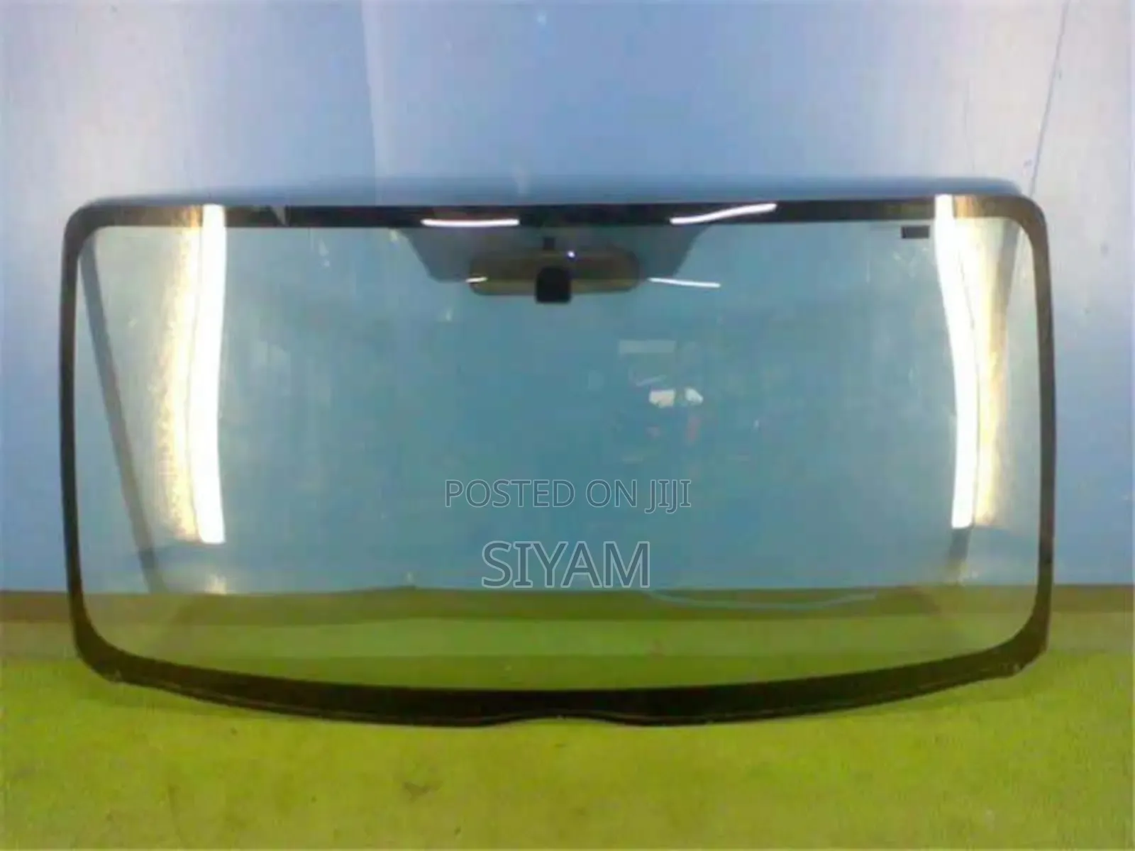 Toyota Hiace(2005) ልዩ ስሙ አባዱላ ሚንባስ የፊት መስታወት Country (ቻይና )