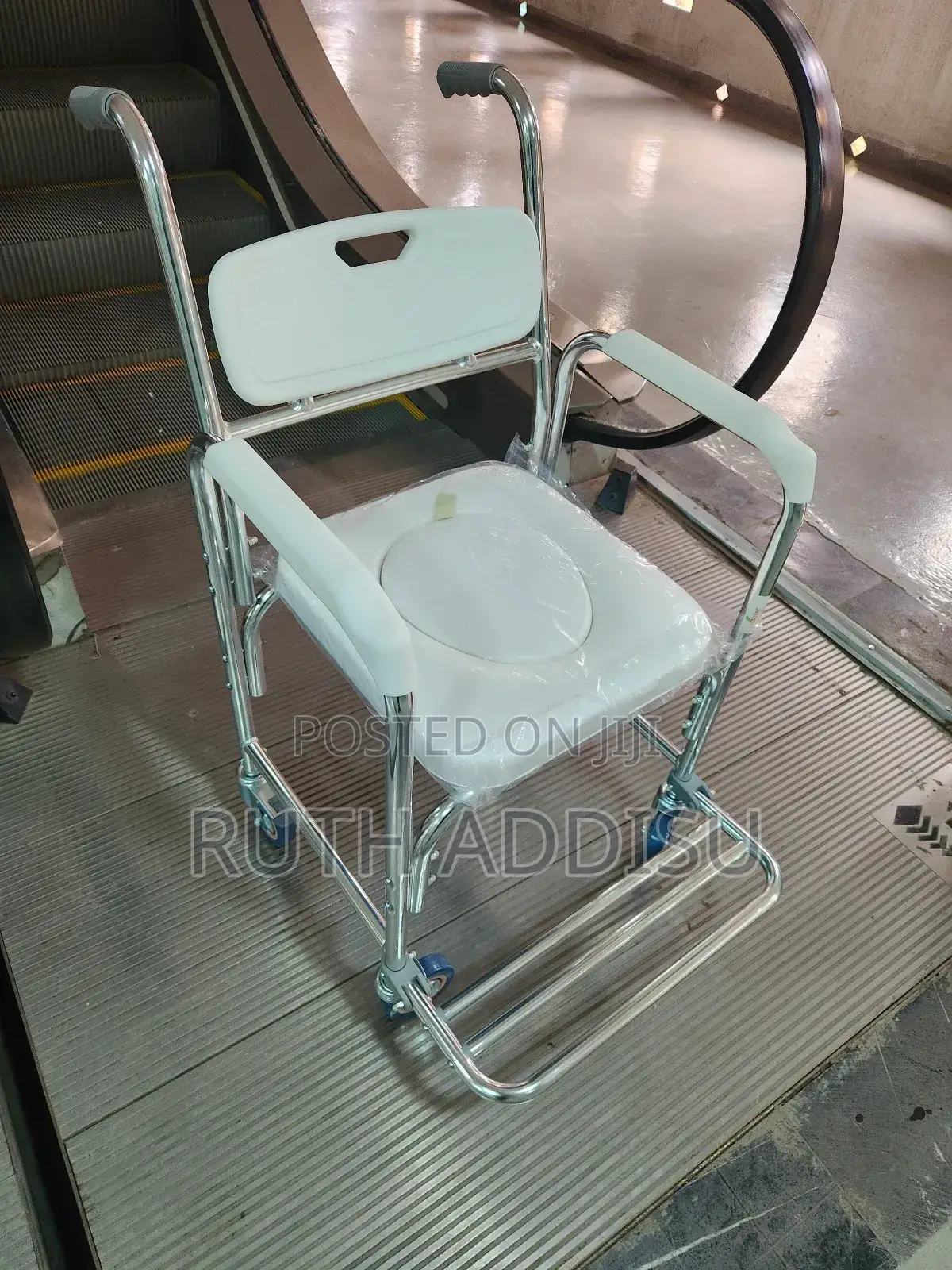 Toilet Wheelchair蒂將wheelchair管轄commode Wheelchair為了wheelchair Commode
