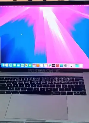 Photo - New Laptop Apple MacBook Pro 2017 16GB Intel Core I7 SSD 256GB
