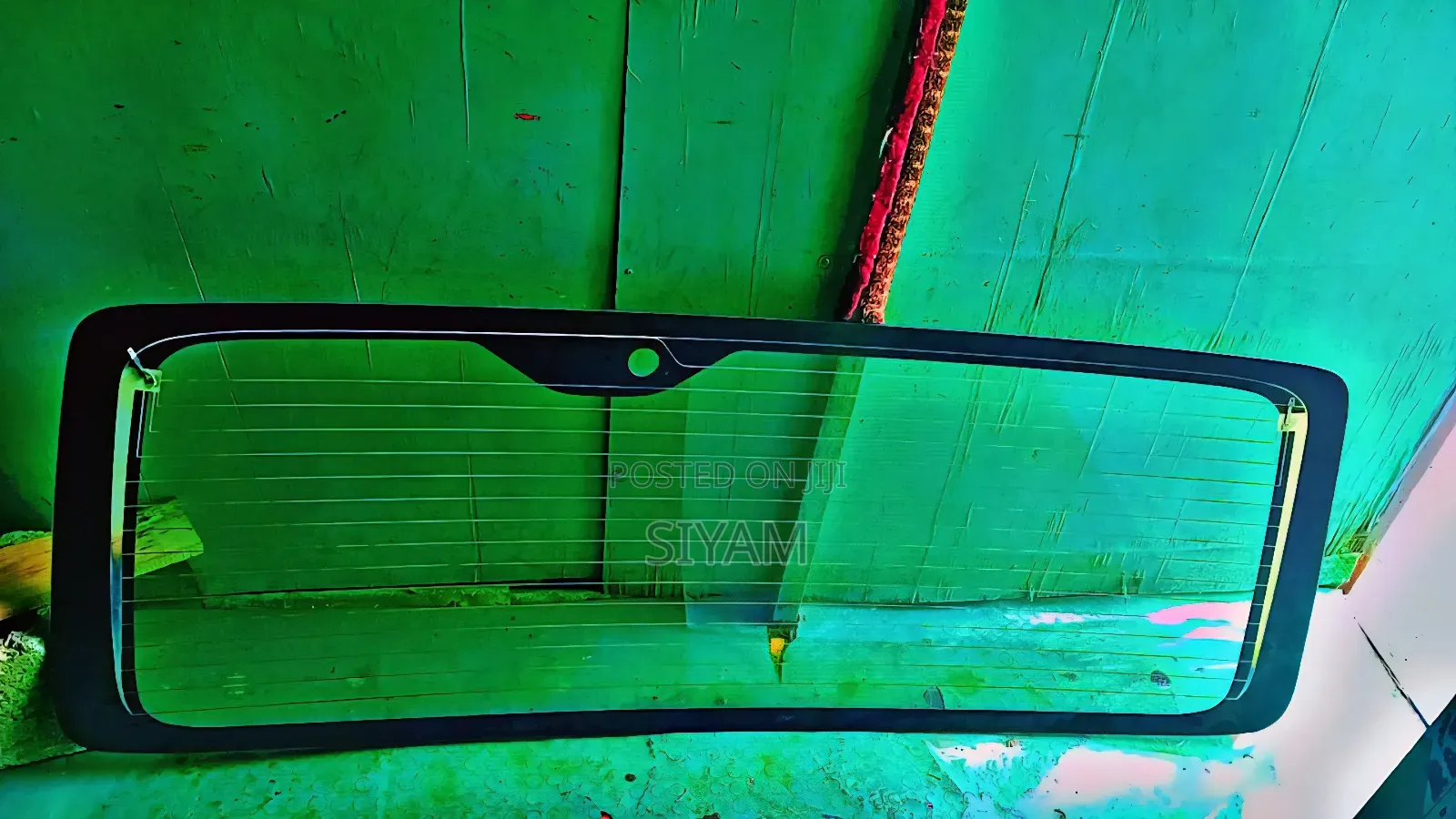 አባዱላ ሚኒባስ 
የጀርባ መስታወት / Abadula Minibus Back Auto Glass