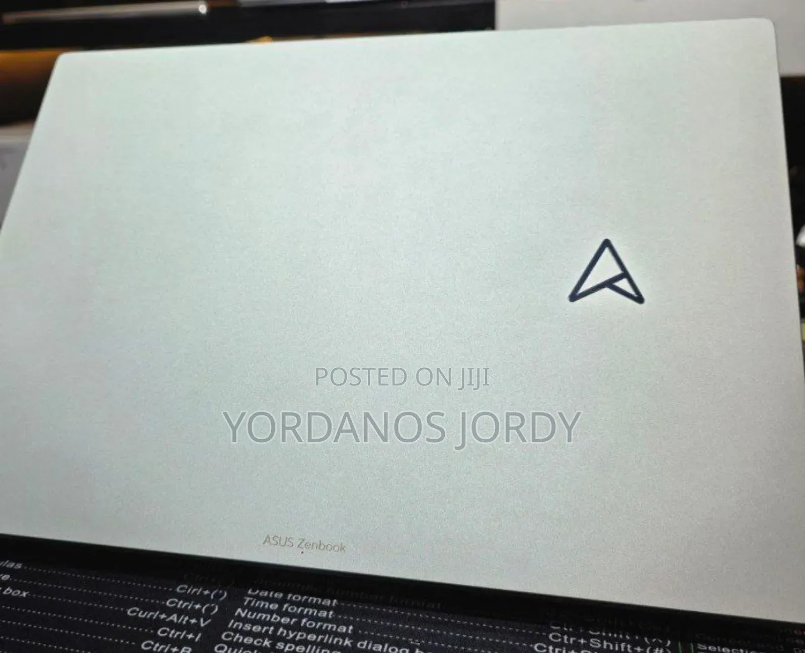 New Laptop Asus ZenBook 13 UX331UN 16GB Intel Core i7 SSD 512GB