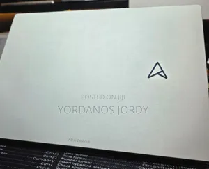 New Laptop Asus ZenBook 13 UX331UN 16GB Intel Core i7 SSD 512GB