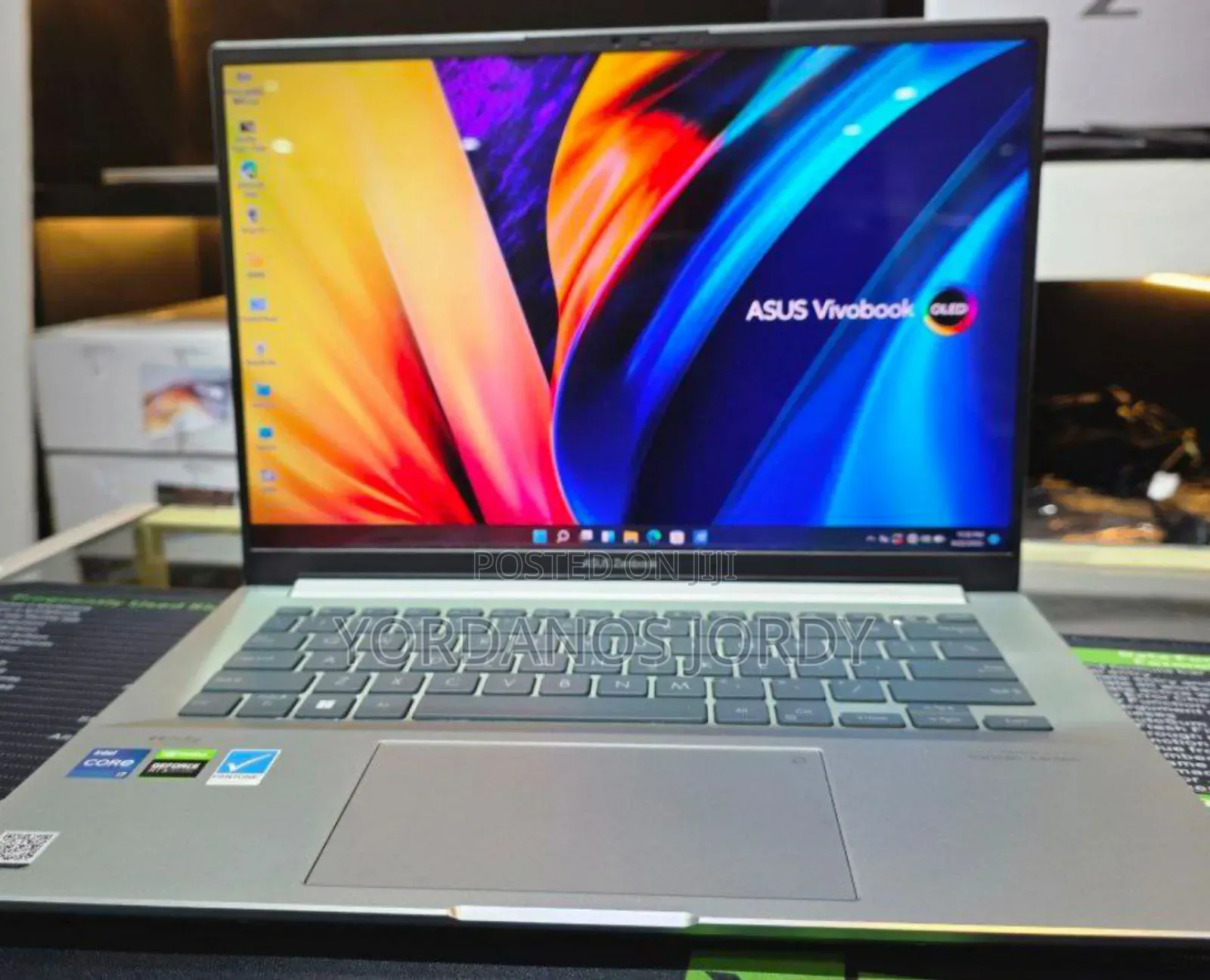 New Laptop Asus ZenBook 13 UX331UN 16GB Intel Core i7 SSD 512GB