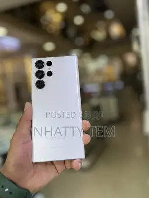 Photo - New Samsung Galaxy S22 Ultra 256 GB White