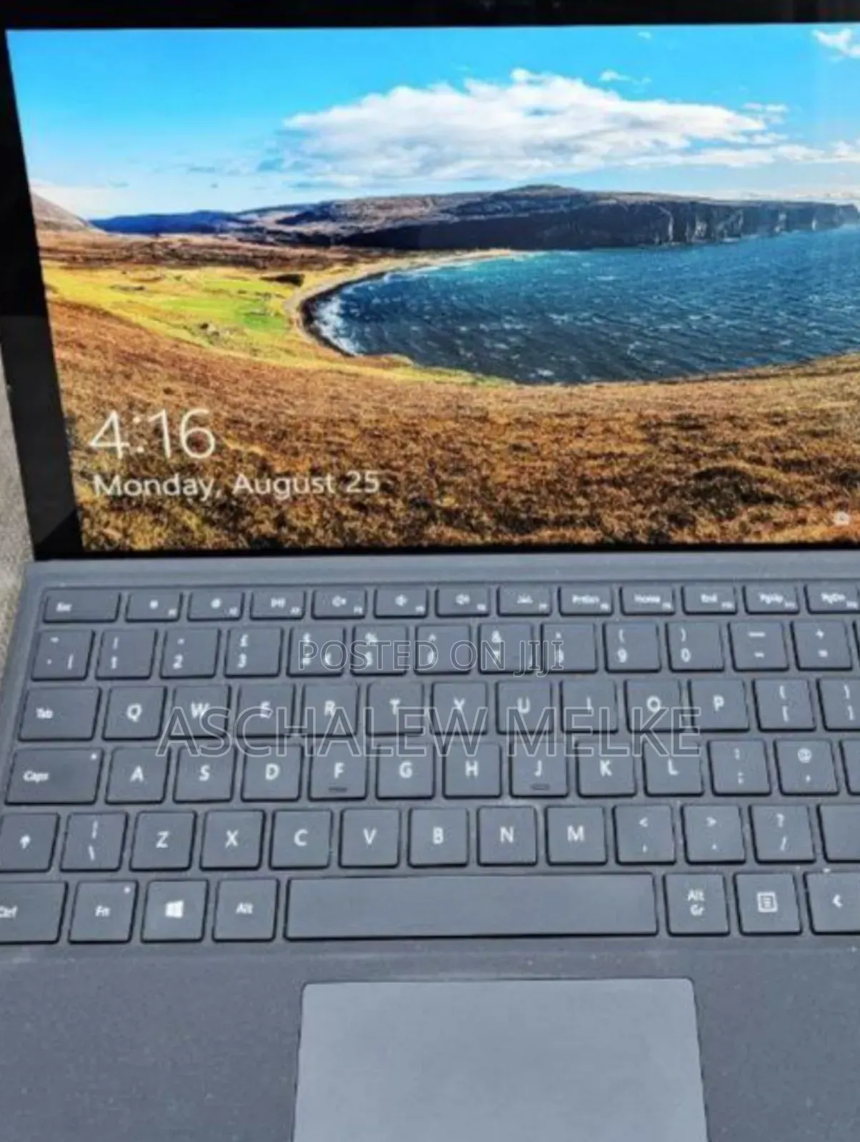 New Laptop Microsoft Surface 8GB Intel Core I7 SSD 256GB