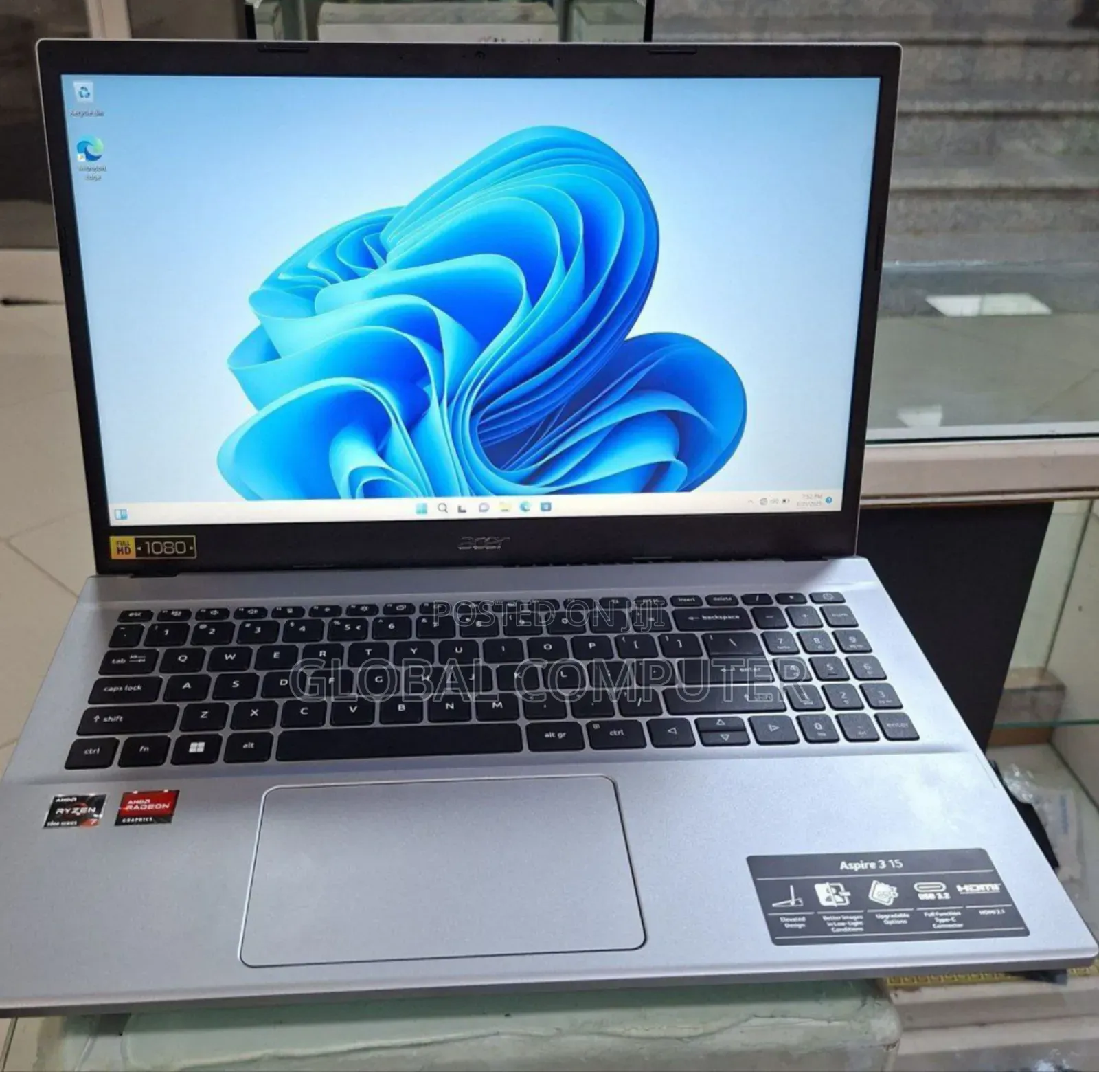 New Laptop Acer Aspire 3 16GB AMD Ryzen 7 SSD 512GB