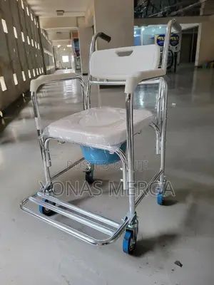 Photo - Widely Applicable:Commode Chair屣珪toilet Chair燄§Commodoوةbedside Toilet