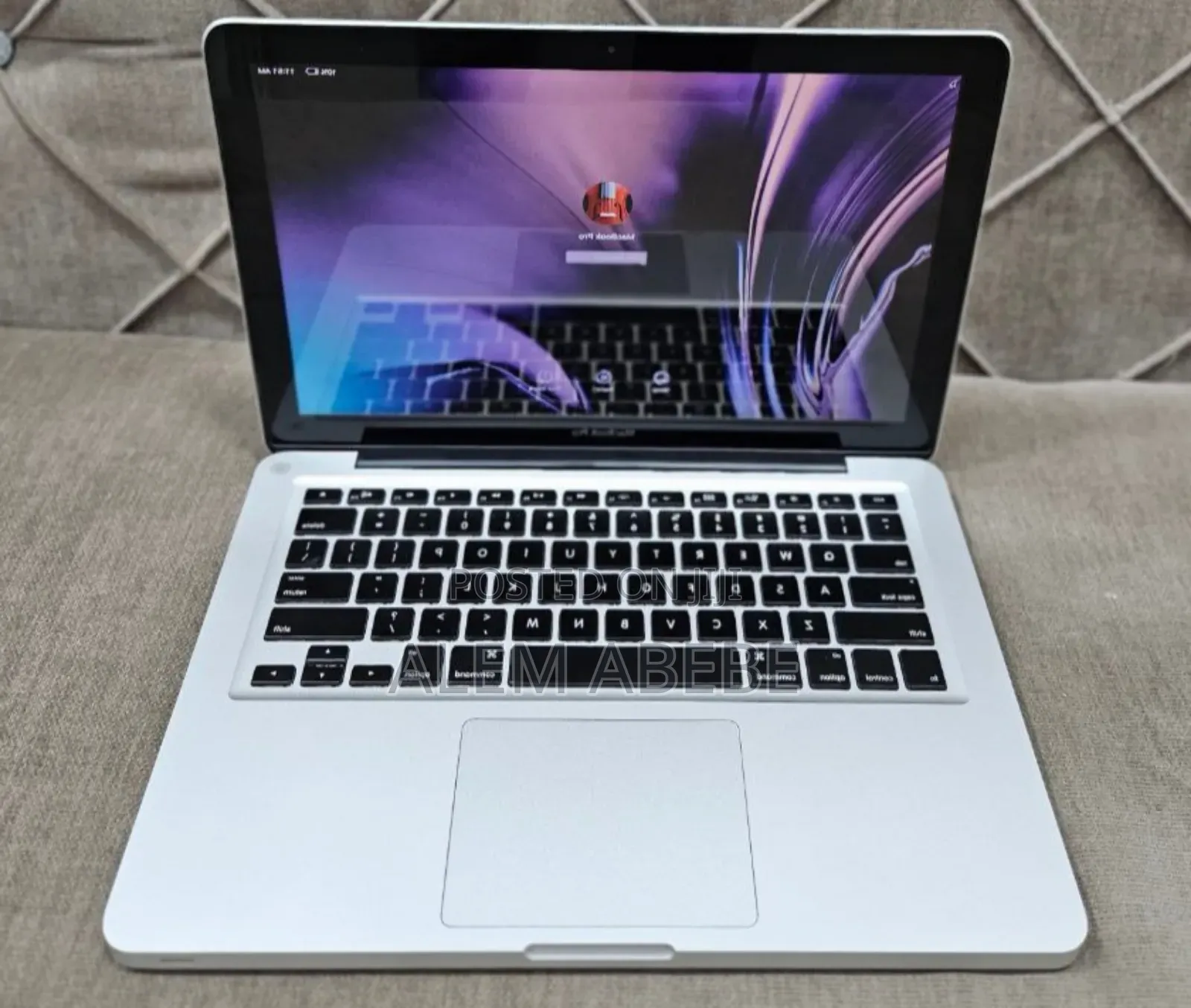 New Laptop Apple MacBook 2012 6GB Intel Core I5 SSD 256GB