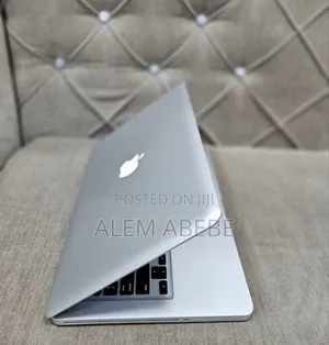 New Laptop Apple MacBook 2012 6GB Intel Core I5 SSD 256GB