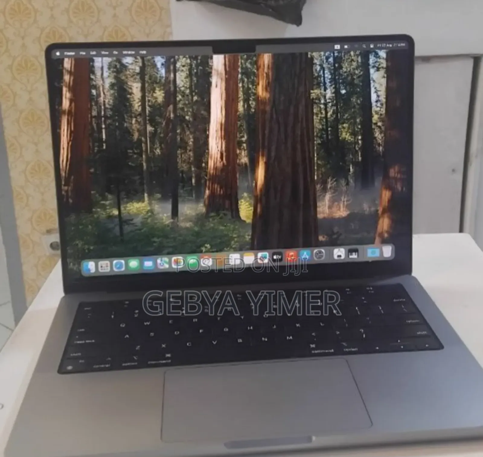 New Laptop Apple MacBook 2020 16GB Apple M1 SSD 512GB